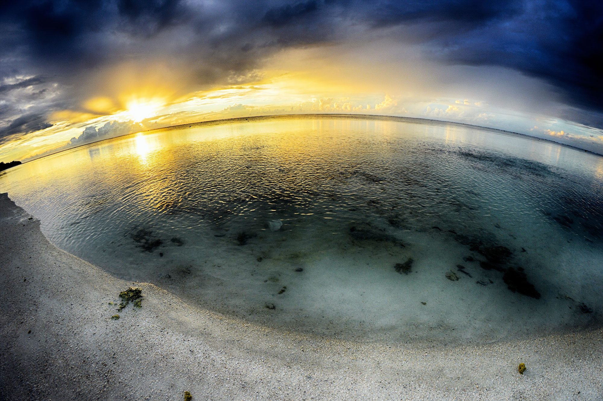 Sunset from the boat on Aitutaki Lagoon